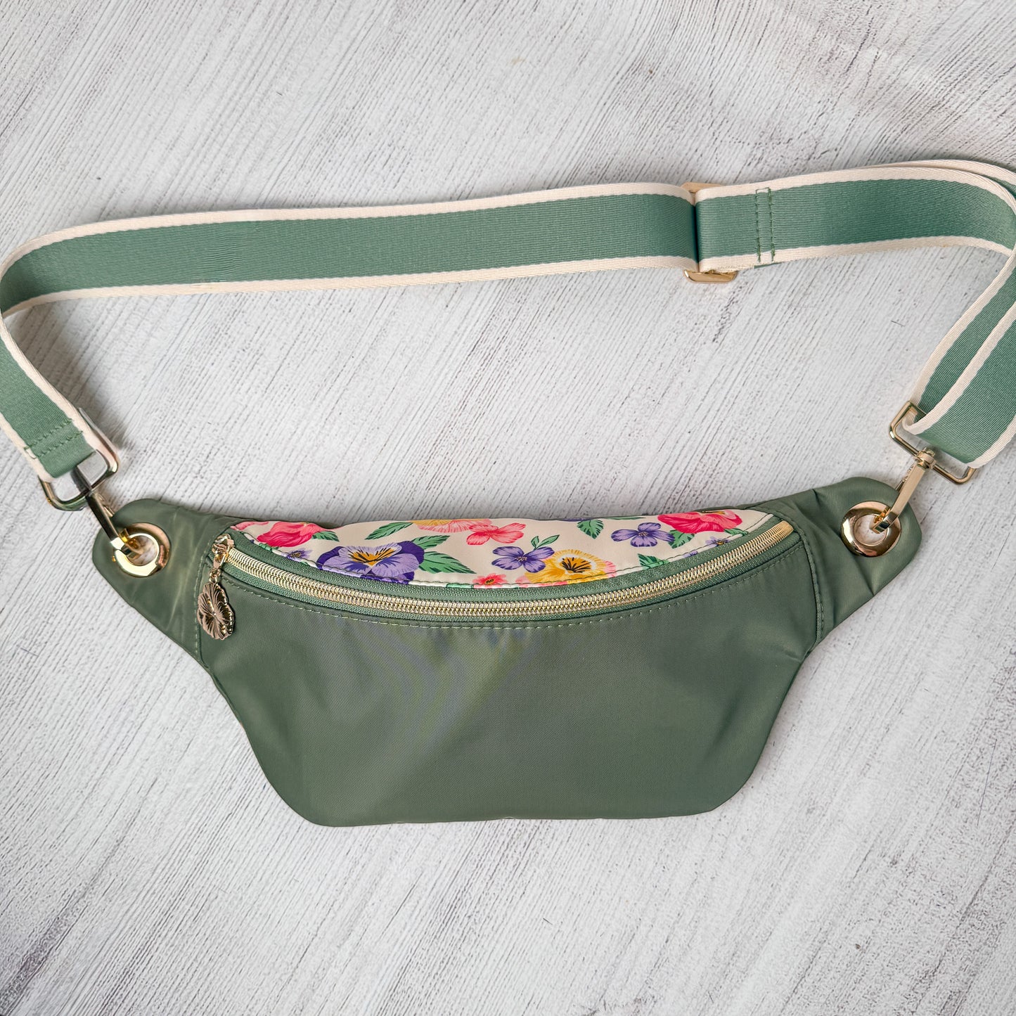 Hibiscus Hip Bag PDF Pattern+ SVG & A0 Files