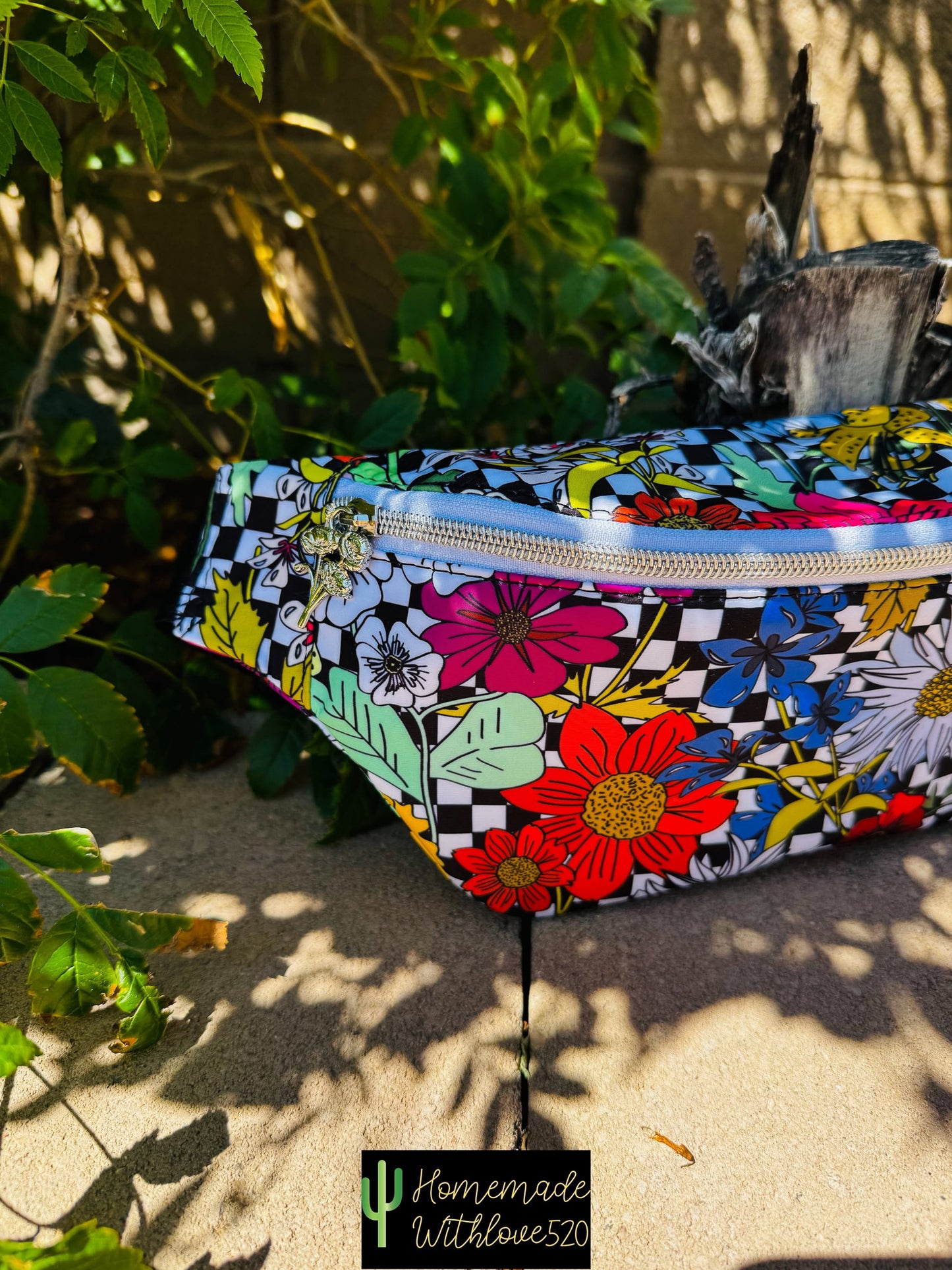Hibiscus Hip Bag PDF Pattern+ SVG & A0 Files